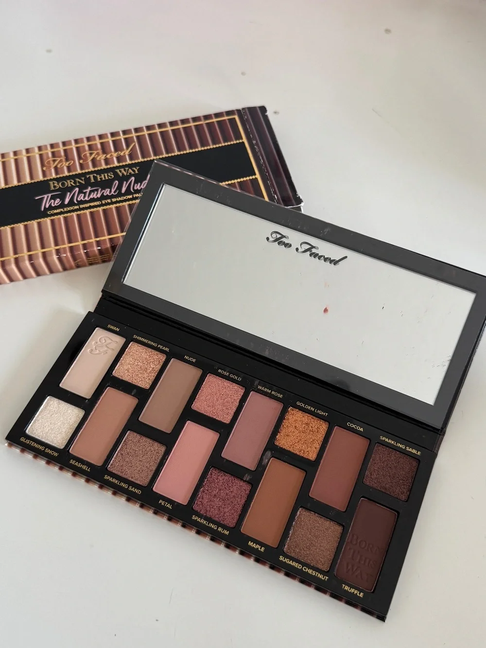 [BNIB] Born This Way The Natural Nudes Eyeshadow Palette